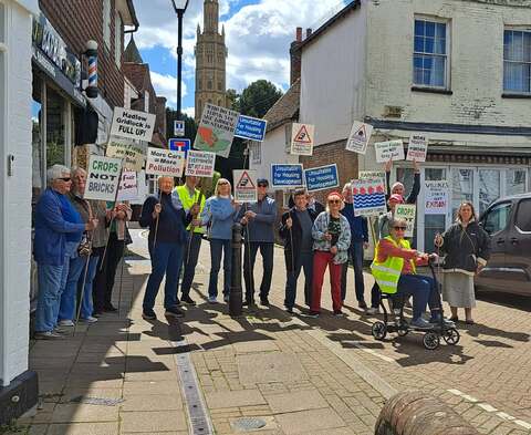 Hadlow Opposes Mass Expansion